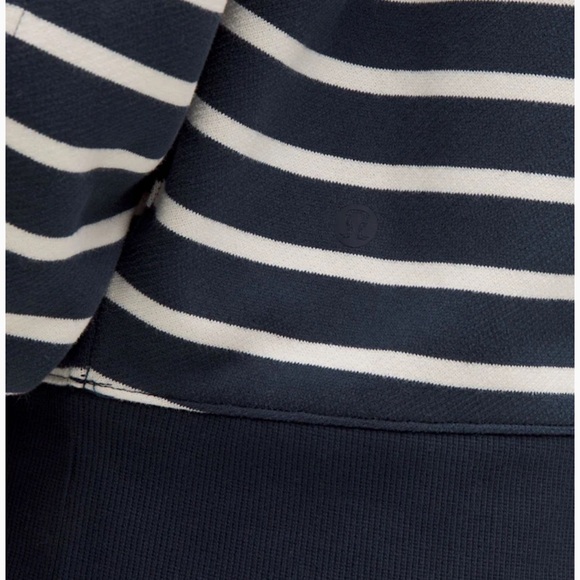 Lululemon Perfectly Oversized Crew - Picture 3 of 3